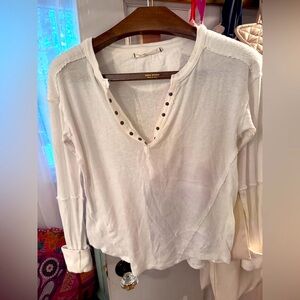 Free People white tee with V-Neckline and ribbed Sleeves
